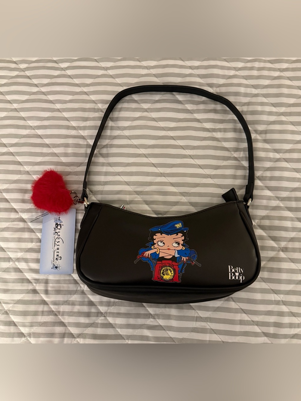 Betty Boop Black Shoulder Crescent Bag Purse Red Heart Charm New With Tags